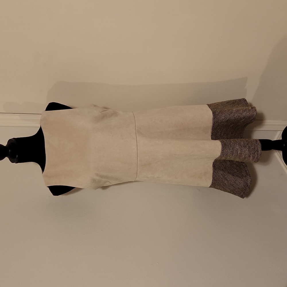 THML Dress - Picture 2 of 7